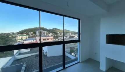 Apartamento com 02 quartos, no Saguaçu