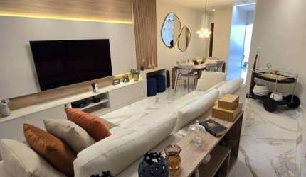 LINDA CASA EM COLINA DE LARANJEIRAS - PORTEIRA FECHADA