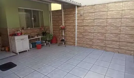 Casa duplex com 3 quartosno bairro Carolina próximo ao West Shopping