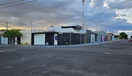 Casa para venda com 80 m² e 2 quartos em Jardim Solange, Bauru - SP
