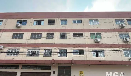 Apartamento com 3 dormitórios à venda por R$ 400.000,00 - Edifício Irala - Foz do Iguaçu/PR