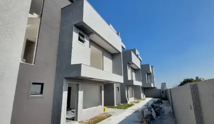 EXCELENTE SOBRADO EM FASE DE ACABAMENTO