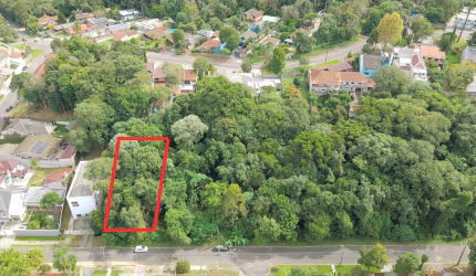 Terreno com 700 m² no Barreirinha