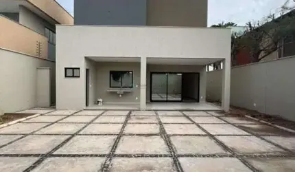 Casa Duplex na Ladeira do Uruguai  |  230m² |  3 suítes com varanda | Alto Padrão