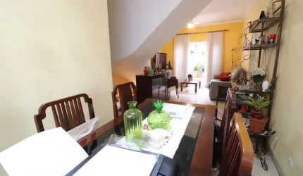 Lindo sobrado com ótimo custo benefício na região! Próximo ao parque da Aclimação!!