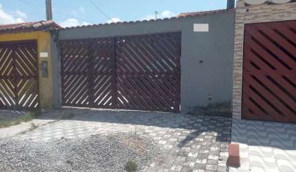 Casa em Mongaguá com 2 dormitórios