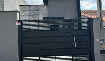 Casa Alto Padrão para Venda em Mogi das Cruzes, Vila Lavinia, 3 dormitórios, 1 suíte, 2 banheiros, 2 vagas
