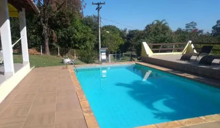 Linda chácara em Monte Mor