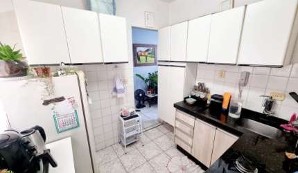 Apartamento a venda com 57 metros de área útil, 3 quartos, 1 banheiro. Res Aimara II, Londrina.
