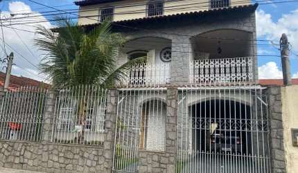 VENDA DE CASA 5 QUATOS NO BARREIRA CRAVO - BC330