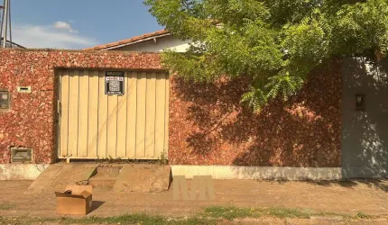 Casa Geminada com 03 Quartos à Venda no Centro de Teresina
