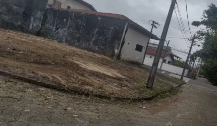 Lote de Terreno a 400 mts da Praia.