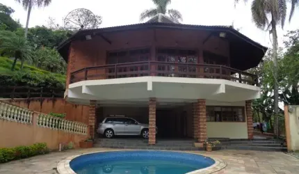 Casa com 544 m² em Roseira - Mairiporã