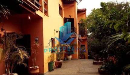 Condomínio Vila Diva - Casa em residencial fechado (bolsão) com portaria 24h, próximo a avenida São Camilo.
