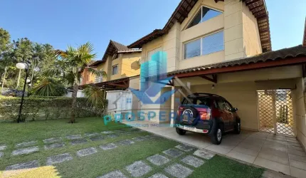 Casa Alto Padrão no Condomínio Granja 26 - 4 vagas , 3 suítes e piscina