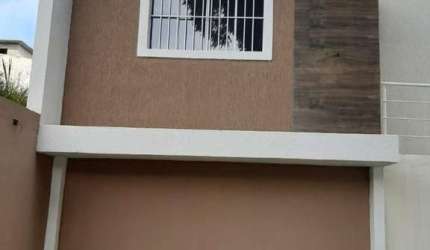 Casa à venda no bairro Botujuru em Mogi das Cruzes - SP.