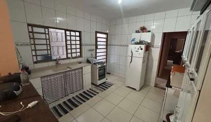 Casa para Venda em Mogi das Cruzes, Loteamento Alvorada, 2 dormitórios, 1 banheiro, 2 vagas
