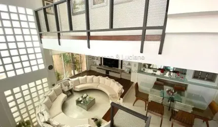 Linda e Ampla Casa com 3 quartos,2 suítes, Piscina, Churrasqueira com Vista Mar em Florianópolis SC