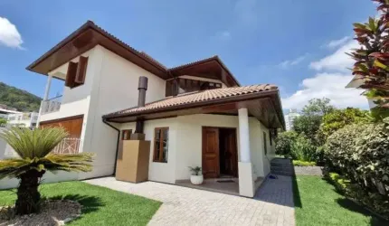 Casa com 4 quartos em Córrego Grande - Florianópolis - SC