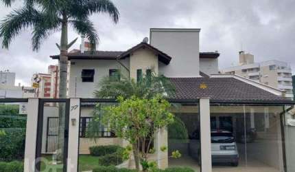 Casa com 4 quartos em Córrego Grande - Florianópolis - SC