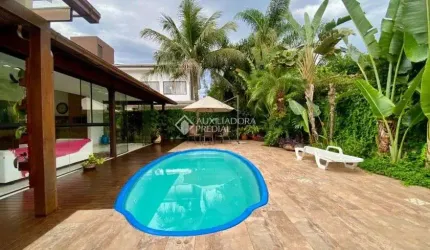 Casa à venda em Jurerê Internacional com 3 Suítes 320m²