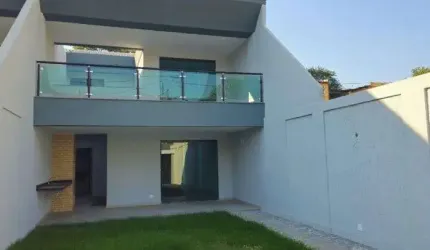 Imóvel para venda possui 180 metros quadrados com 5 quartos