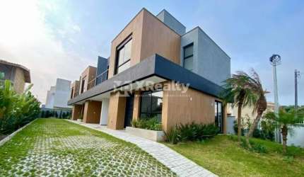 Casa com 3 quartos à venda na Rua Grumixama, 163, Campeche, Florianópolis por R$ 1.150.000