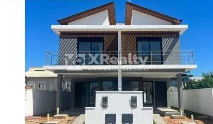 Casa com 3 quartos à venda na Rua Jardim 500, 500, Campeche, Florianópolis por R$ 1.570.000