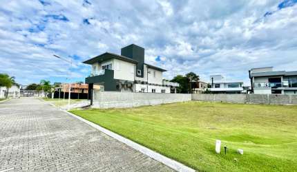 Terreno em condomínio fechado à venda na Rua Camarinhas, 221, Campeche, Florianópolis por R$ 1.100.000