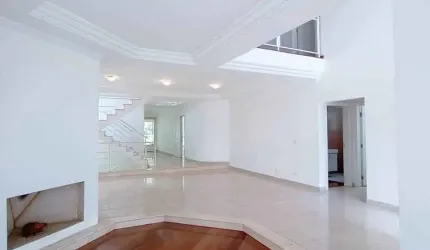 Casa clean no melhor Condomínio de Alphaville