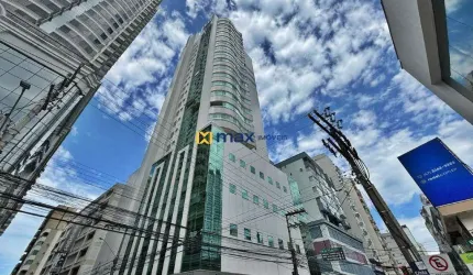 Venda: Amplo apartamento quadra Mar 3 suítes com 139m² privativos. Centro - Balneário Camboriú.