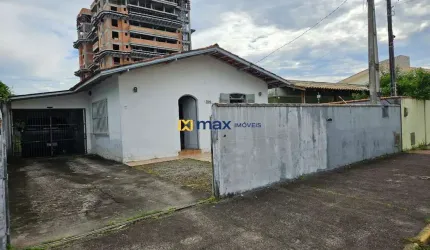 Casa Centro a venda 03 dormitórios