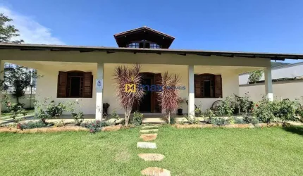 Ampla casa com 3 suítes, AVERBADA, Ressacada, Itajaí