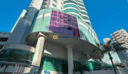 Venda: Apartamento com 3 quartos, móveis planejados e 2 vagas. Centro de Balneário Camboriú