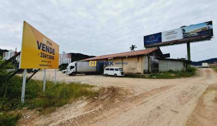 Amplo terreno com 1.500 m², Carvalho, Itajaí