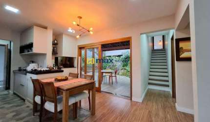 Excelente casa semi mobiliada à venda com 2 quartos sendo 1 suíte no bairro Fazenda em Itajaí