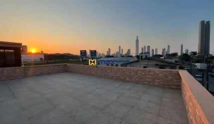 Casa à venda no bairro da Barra – Balneário Camboriú 4 Suítes. Analisa Permuta