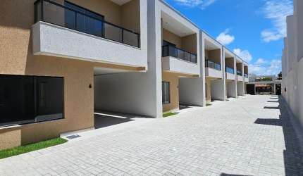 Casa Duplex Nova- 4 suítes em Lauro de Freitas
