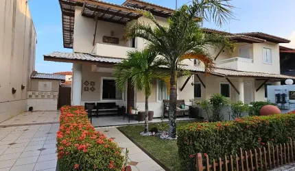 Casa Duplex- 4/4, sendo 1 suíte em Lauro de Freitas