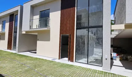 Casa Nova Duplex- 4/4, sendo 3 suítes