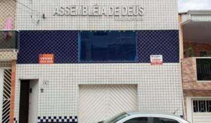 Prédio com ponto comercial