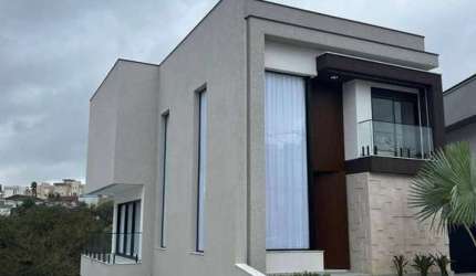 Casa em Condomínio - Santana de Parnaíba / SP