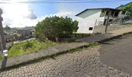 A vantagens de comprar um terreno é de criar o projeto que você quiser.