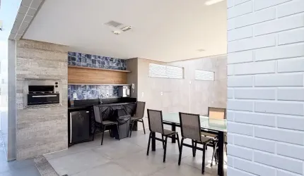 Exceente Cobertura linear com 260 m² - REFINATTO