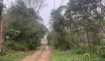 Terreno à venda no Clube dos Oficiais, Suzano  por R$ 135.000