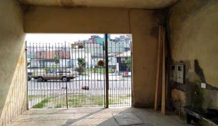 Casa com 4 quartos à venda na Vila Primavera, Ferraz de Vasconcelos  por R$ 300.000