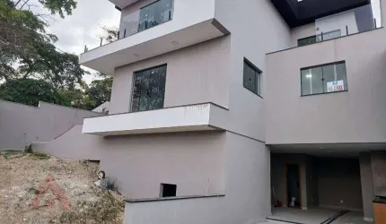 Casa com 4 dormitórios para alugar, 300 m² por R$ 7.280,00/mês - Serra Grande - Niterói/RJ