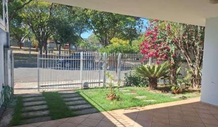 Casa com 3 quartos à venda na Barão do Rio Branco, 113, Jardim Centenário, Mogi Guaçu, 300 m2 por R$ 550.000