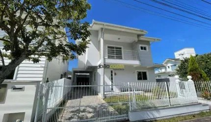 Casa com 3 dormitórios para alugar, 232 m² - Cidade Universitária Pedra Branca - Palhoça/SC