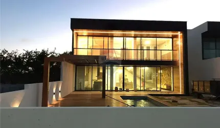 Casa de alto padrão à venda em Japaratinga, Alagoas
